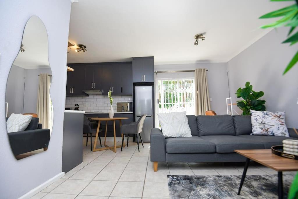 Comfy Hatfield Appartment Pretoria-Noord Dış mekan fotoğraf